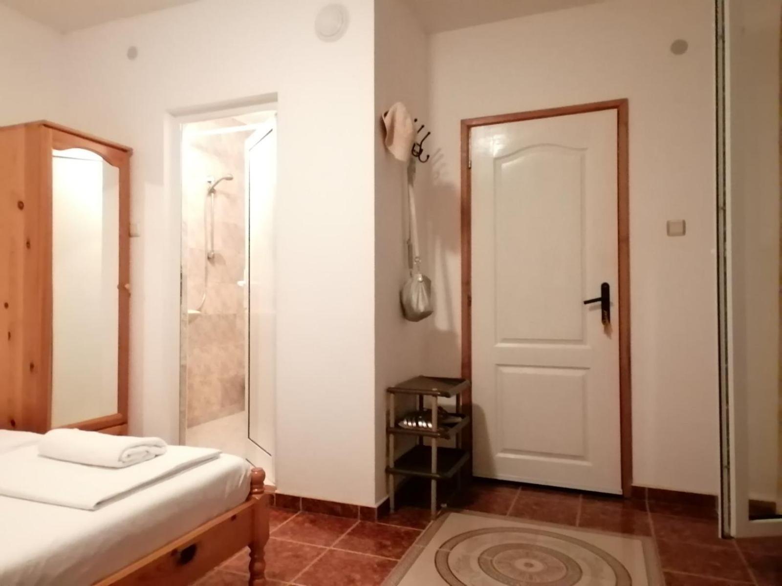 Guest House Sokratovi Obzor Exteriér fotografie