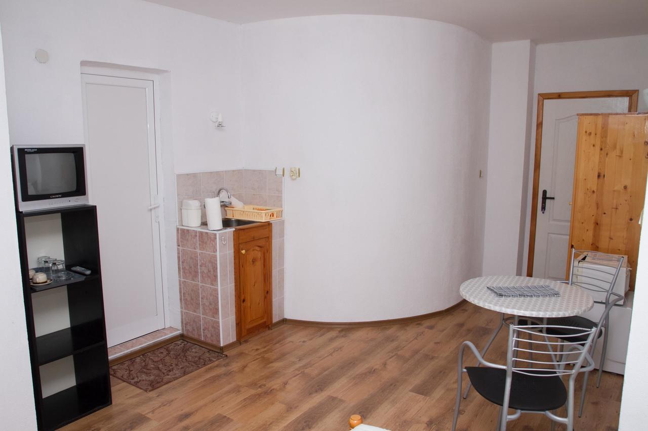 Guest House Sokratovi Obzor Exteriér fotografie
