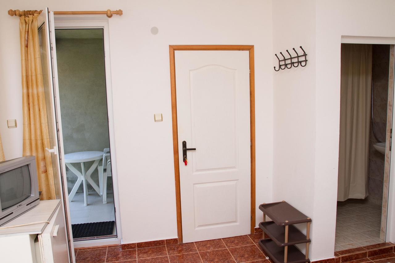 Guest House Sokratovi Obzor Exteriér fotografie